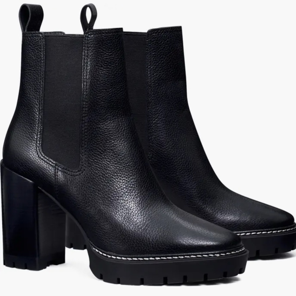 Tory Burch Chelsea 70mm Lug Sole Ankle Platform Boot - Black Leather, Size 10